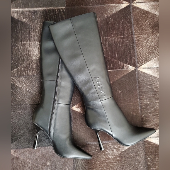 DKNY Women´s Nixie Dress Boots Size: 7 New